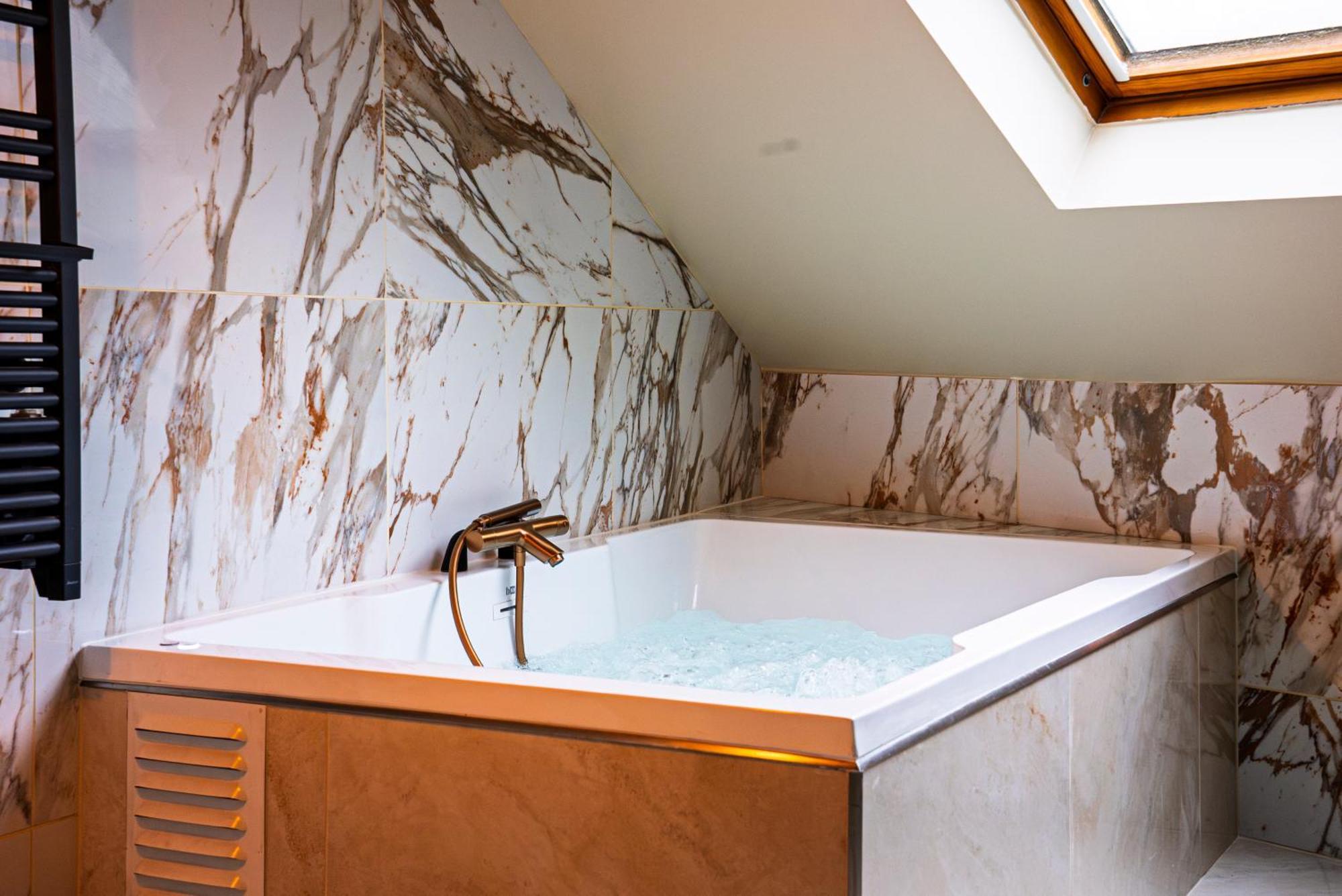 La Marble Room - Suite Balneo & Sauna Angers Exteriér fotografie