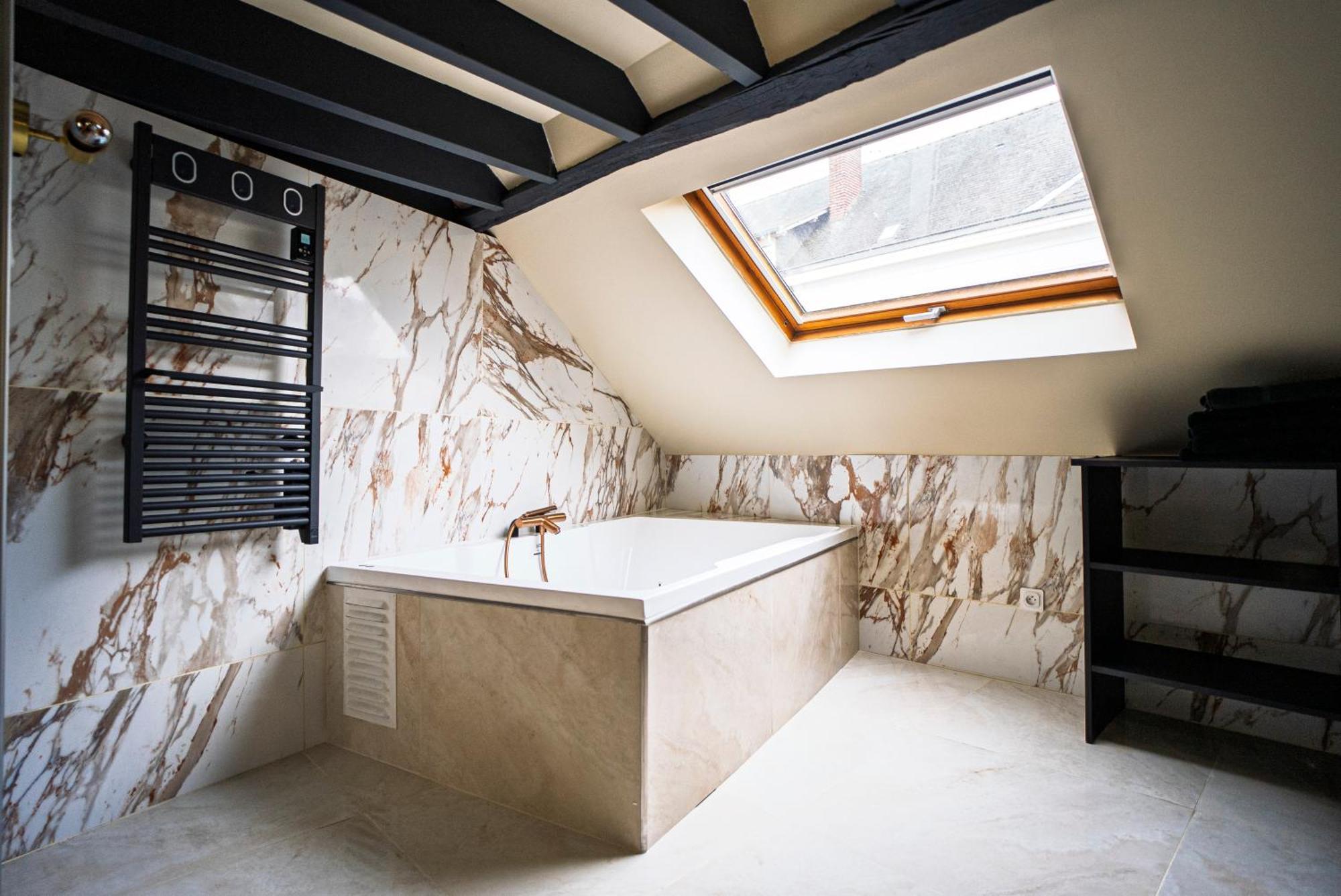 La Marble Room - Suite Balneo & Sauna Angers Exteriér fotografie
